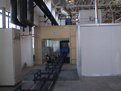 干式噴漆室的漆霧處理裝置的工作流程。